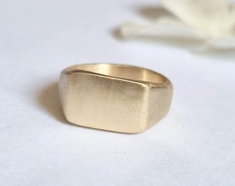 Gold signet ring, signet ring women, gold pinky ring, pinky ring women, rectangle signet ring, Classic pinky ring, Signet pinky ring 9k gold