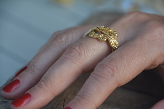 Gold statement ring, 9k gold filigree ring, gold paisley ring, 9k solid gold ring, unique ring, boho ring, antique style ring, romantic ring