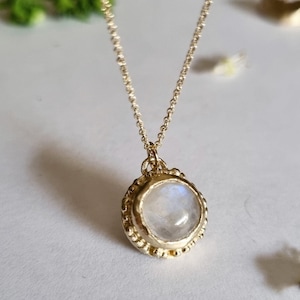 Moonstone necklace, Gemstone pendant necklace, Romantic necklace, Rainbow moonstone jewelry, Solid gold necklace, 14k gold necklace, Antique