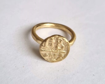 Antique small coin ring, gold coin ring, cocktail ring vintage, antique ring, signet coin ring, pinky ring gold ring size 5 signet ring gold