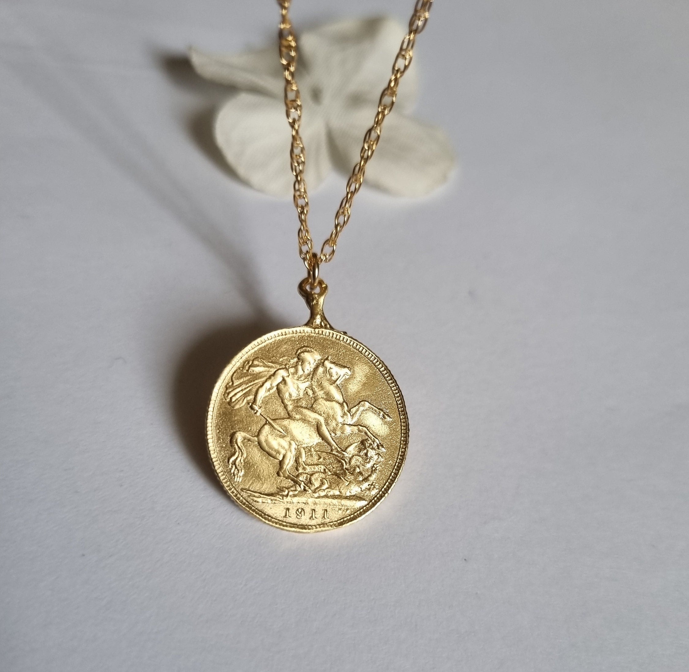 Gold coin shop necklace 14k