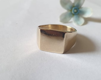 Solid gold signet ring, gold signet rings, 14k gold signet ring, square signet ring, gold pinky ring, signet ring women