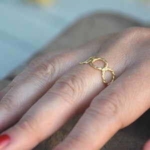 Wedding band women, 14k gold ring, gold braided circles band, braided ring, delicate gold ring, unique ring, gold stacking rings