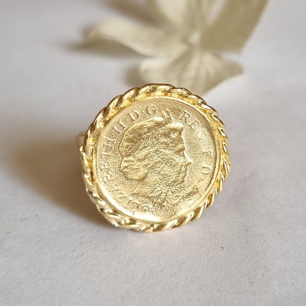 Gold coin ring, coin pinky ring, gold signet ring, coin signet ring, cocktail ring vintage style coin ring, vintage gold ring, pinky ring