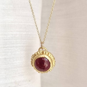 Solid gold Garnet necklace, Garnet pendant necklace, 14k gold necklace, Antique style necklace, Dainty gold necklace, Gemstone necklace, 9k image 1