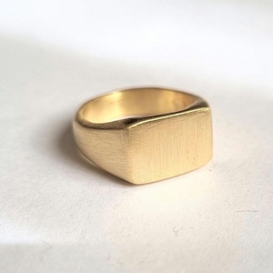 Signet ring for women, Solid gold signet ring, 14k Signet ring, Minimalist jewelry, Rectangle signet ring, Gold pinky ring, Modern, 9k