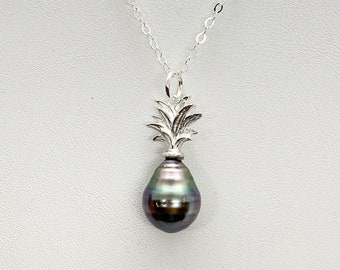 Sterling Silver Tahitian pearl pendant with pineapple bail