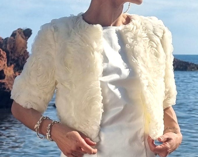 Champagne 3D Lace Bridal Bolero – Short Jacket with Embossed Flowers – Wedding Dress Jacket – Handmade in France