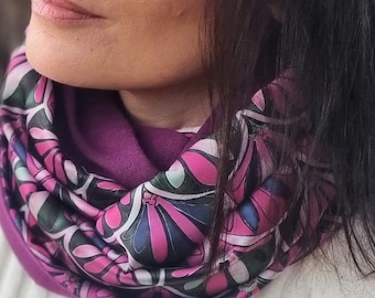 Autumn gift idea: SNOOD infinity scarf for women, mid-season, green & pink scarf with geometric fan print, fashionable birthday gift for women