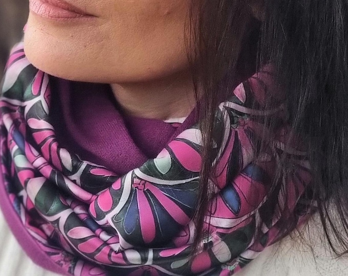 Autumn gift idea: SNOOD infinity scarf for women, mid-season, green & pink scarf with geometric fan print, fashionable birthday gift for women