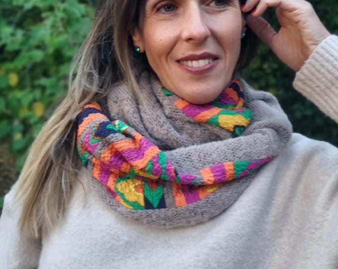 Echarpe foulard double tour — motif aztèque coloré | Accessoire d’automne et d’hiver pour femme