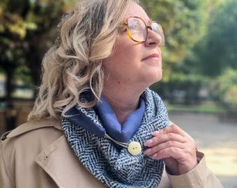 Tweed wool knotted scarf with button - triangle snood neck warmer - winter bandana - handmade gift accessory idea for women and men
