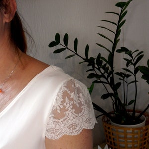 Short wedding dress for civil bride. lace sleeves