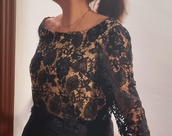 Black lace top for gala cocktail ceremony