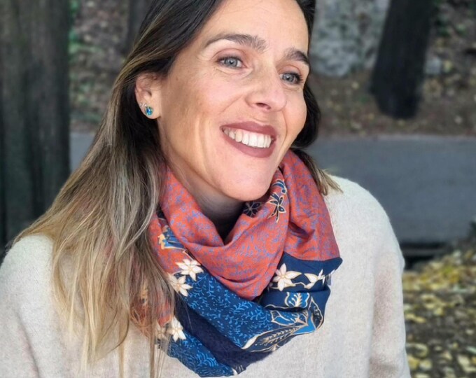 Women's tube scarf in navy blue knit and chic orange floral fabric. Double-wrap snood. Gift from France, Nice
