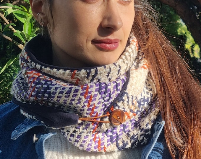 Women's triangular neck warmer with button, beige plaid scarf. A great Christmas gift idea for her. Sewn in France. Unique piece.