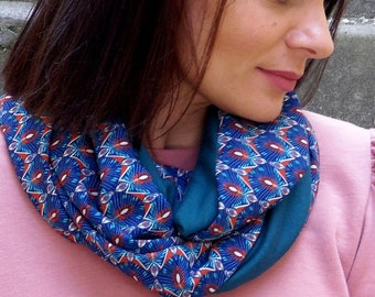 Turquoise blue snood scarf/neck warmer for women, perfect Mother's Day gift idea. Stylish and chic for mom. Made in France.