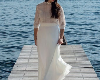 Long, flowing ivory chiffon wedding skirt in a boho style. Two-piece bridal ensemble. Made to measure in France.