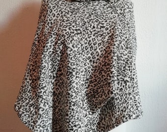 Cardigan pour femme en maille tricot panthère noir et argent