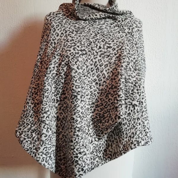 Cardigan pour femme en maille tricot panthère noir et argent