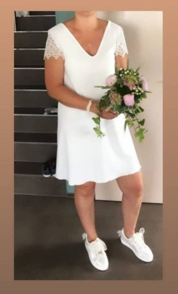 MARWA: Sencillo vestido de novia civil corto con encaje y - Etsy España MARWA: Sencillo vestido de novia civil corto con encaje y - Etsy España