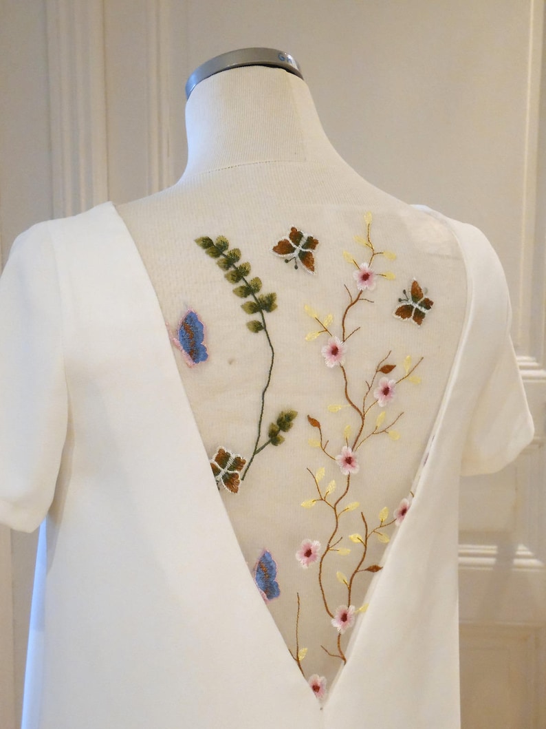 SARA : Robe blanche courte trapèze avec dentelle fleurie. Robe d'été ou robe de mariée pour la mairie, mariage civil image 4
