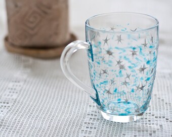 Handbemalte Weltraum-Tasse: Buntglas-Sterne, Galaxie-Design