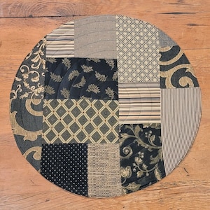20" Round Quilted Table Topper/Centerpiece Mat Multicolor Patchwork Runner Black Gold Modern