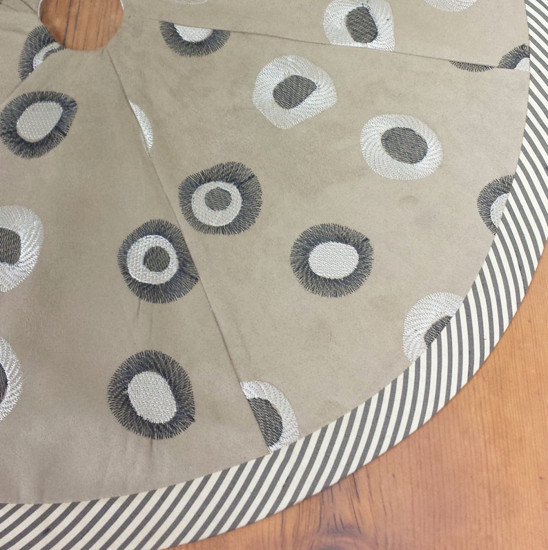 faux suede 23 Jungalow Christmas Tree Skirt: Mini Tabletop contemporary african jungle tribal safari silk modern abstract leopard
