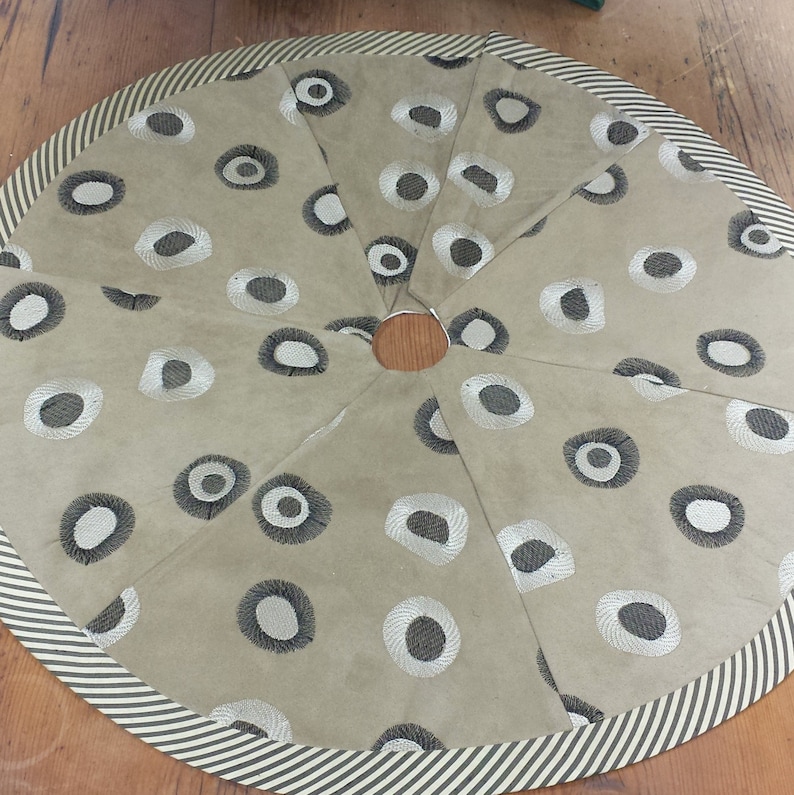 faux suede 23 Jungalow Christmas Tree Skirt: Mini Tabletop contemporary african jungle tribal safari silk modern abstract leopard