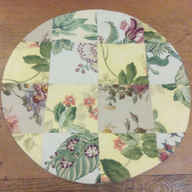 4 Round Quilted Placemats Waverly Floral Patchwork Yellow Etsy