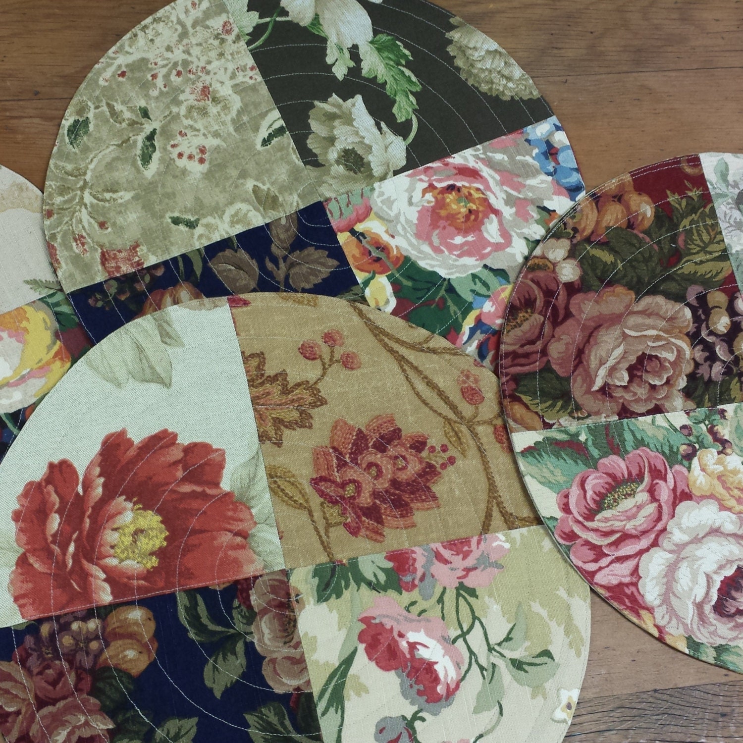 Round Quilted Placemats Mismatched floral patchwork Multicolor Etsy