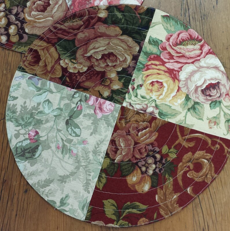 Round Quilted Placemats Mismatched floral patchwork Multicolor Etsy