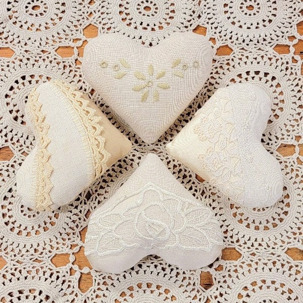 4 Repurposed Embroidered Vintage Linen Heart Ornaments bowl filler stuffed hanging fabric lace ornament neutral white beige repurposed