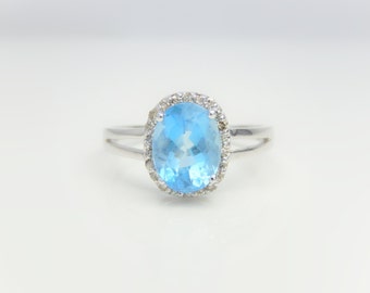 Magic Aquamarine Ring, 14k white gold, Handmade, Diamonds