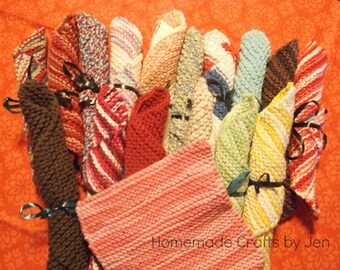 ONE RANDOM Small Washcloth ~~ Kitchen Bath Washcloth Dishcloth Cleaning Bathing Knit Handmade ~~