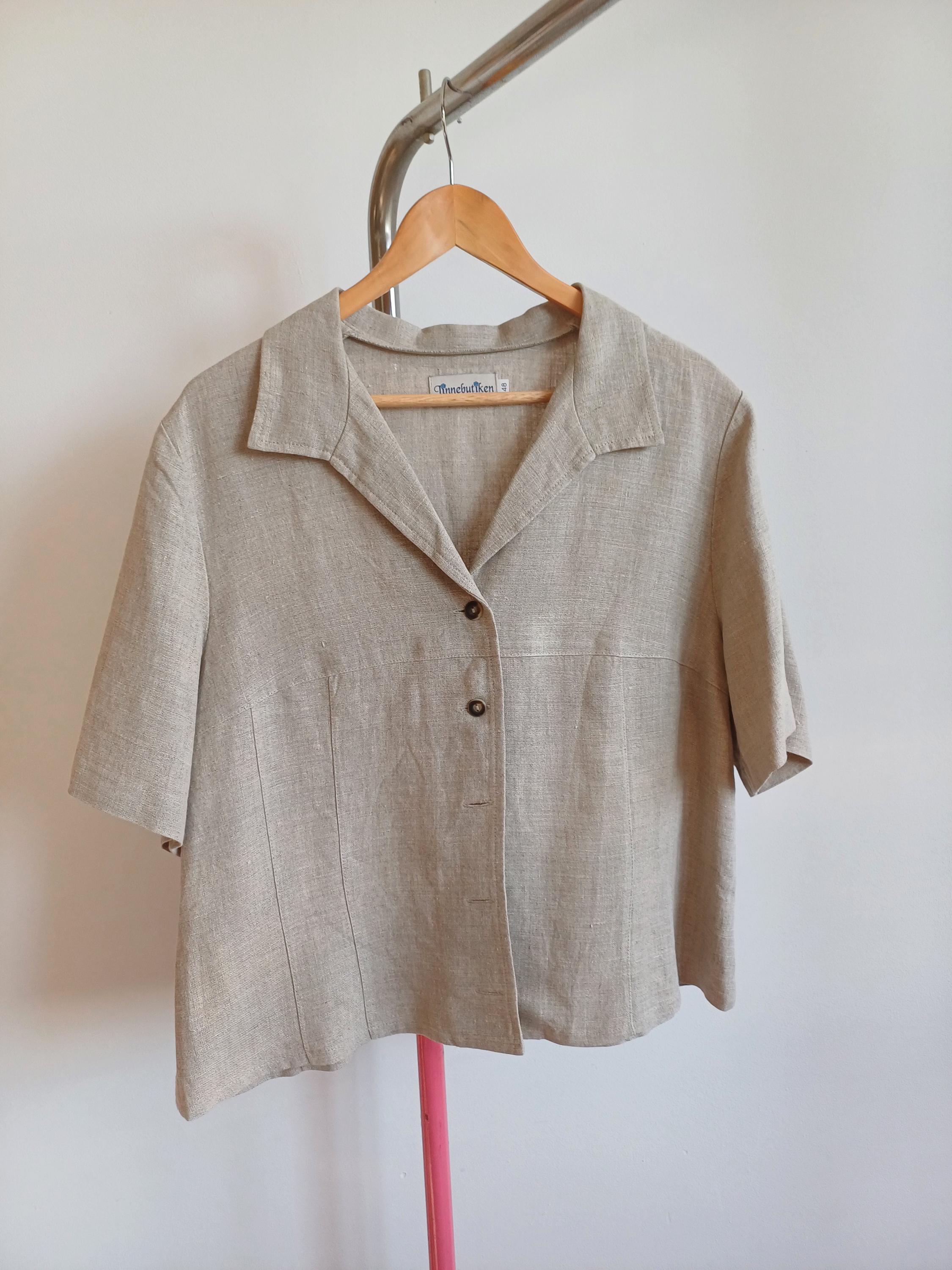100% Linen Shirt Linnebutiken Buttoned up Made in Sweden Vintage