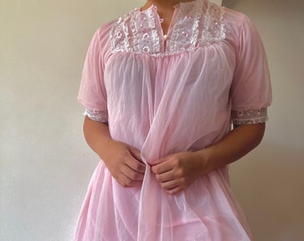1960 Vintage Coquette St. Michael Pink Nightgown, Camisón de hadas, Ropa de dormir elegante, Camisón de los años 60, Ropa de dormir vintage, Lencería coqueta