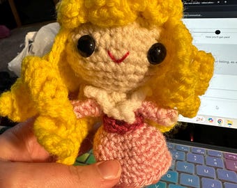 Muñeca de la Bella Durmiente tejida a crochet a mano - Princesa Amigurumi - Regalo inspirado en Disney