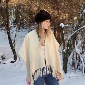 70's Woven Wool Fringed Shawl Boho Ceremony Poncho Shrug Wool Shawl Wrap Natural Wool Knit Shawl image 4