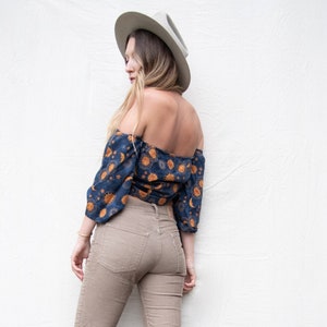 Top de cultivo celestial de los años 90 / Top de sol y luna fuera del hombro / Camisa de astrología luna y comienzos / Top festival de los años 90 / Blusa de noche estrellada