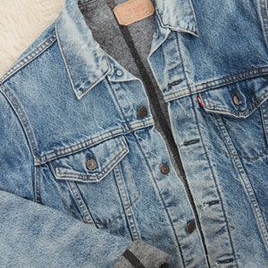 Vintage Levis Denim Jacket, Custom Painted Lotus Blanket Lined Denim Jacket, Vintage Levi Jacket 80's 90's Grunge Boho Blue Jean Jacket image 1