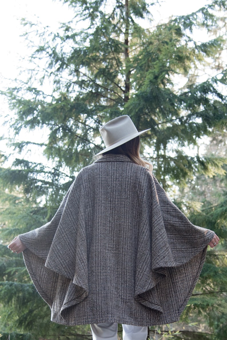 70s 80s Wool Poncho Cape, Central Park International Herringbone Wool Coat Cape, Vintage Batwing Sweater, Boho Long Cardigan Sweater Shawl 70s 80s Wool Poncho Cape, Central Park International Herringbone Wool Coat Cape, Vintage Batwing Sweater, Boho Long Cardigan Sweater Shawl