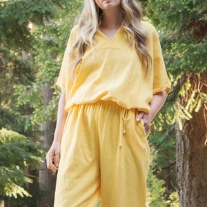 90's Yellow Two Piece lounge Set, Marigold Batwing Drawstring top and Capri Pants image 5