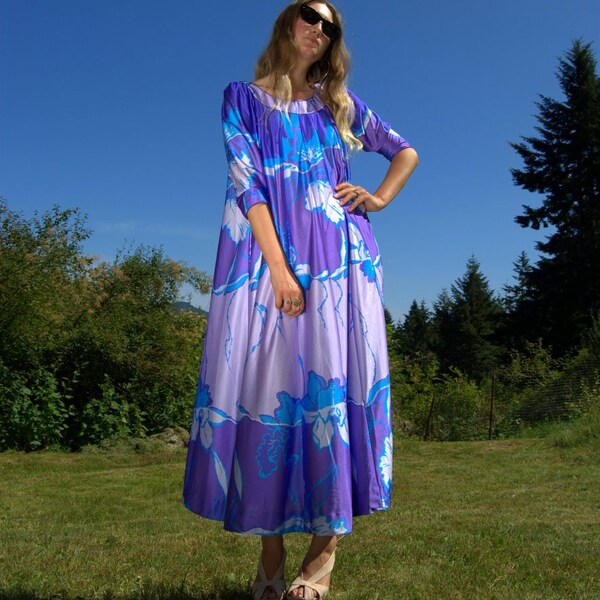 Vintage Hawaiian Blue and Purple Dress By Liberty house Hawaii, Hawaiian MuuMuu, Abstract Floral Print Maxi Dress, Hippie Tent Dress
