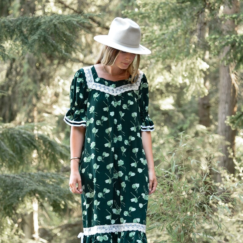 70s Vintage Hawaiian Dress | Puff Sleeve Hawaiian Muumuu | Ruffle Bow ...