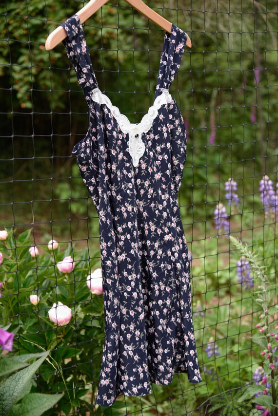 90s Floral + Lace Slip Dress | Navy Floral Nighti… - image 7