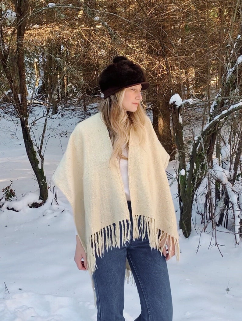 70's Woven Wool Fringed Shawl Boho Ceremony Poncho Shrug Wool Shawl Wrap Natural Wool Knit Shawl image 4