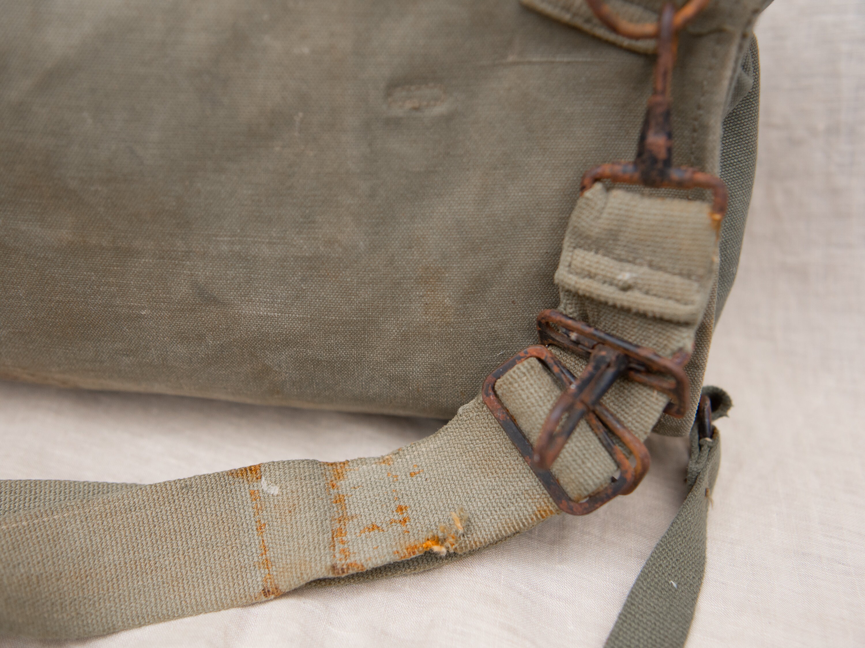 Olive Drab Vintage Bag, Canvas Shoulder Bag, 1940s 1950s U.S. Army Bag, Messenger Bag, Military Bag, Vintage Luggage, Rae Lakes Loop - Etsy Olive Drab Vintage Bag, Canvas Shoulder Bag, 1940s 1950s U.S. Army Bag, Messenger Bag, Military Bag, Vintage Luggage, Rae Lakes Loop - Etsy