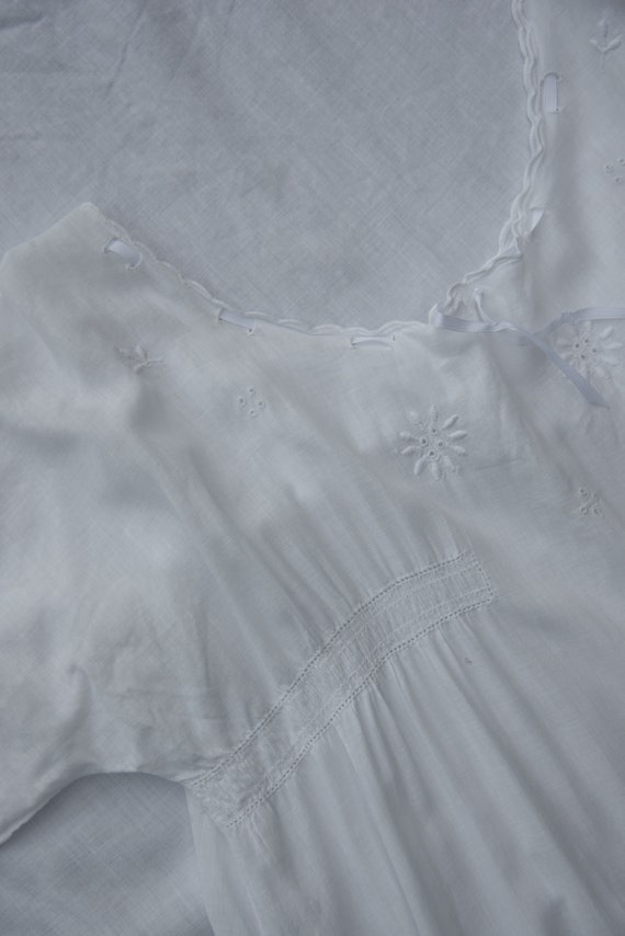 French cotton Vintage Nightgown | Embroidered 189… - image 9